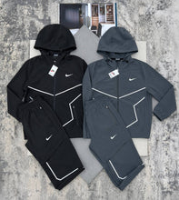 Load image into Gallery viewer, Tracksuit men
