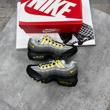Load image into Gallery viewer, Shoes