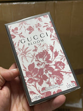 Load image into Gallery viewer, Perfume