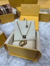 Load image into Gallery viewer, Necklace