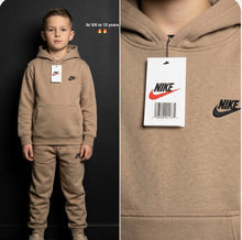 Load image into Gallery viewer, Tracksuit boy