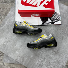 Load image into Gallery viewer, Shoes