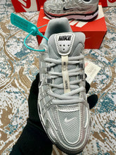 Load image into Gallery viewer, Shoes