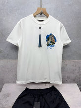 Load image into Gallery viewer, Tshirt