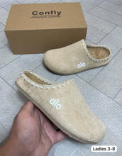 Load image into Gallery viewer, Slipper