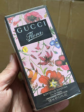Load image into Gallery viewer, Perfume