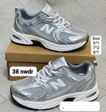 Load image into Gallery viewer, Shoes
