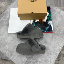 Load image into Gallery viewer, Slipper
