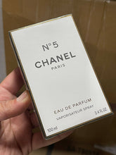 Load image into Gallery viewer, Perfume
