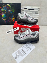 Load image into Gallery viewer, Shoes
