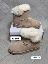 Load image into Gallery viewer, Shoes