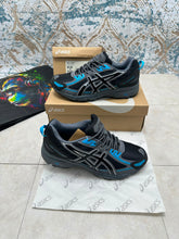 Load image into Gallery viewer, Shoes