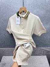 Load image into Gallery viewer, T-shirt