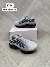Load image into Gallery viewer, Shoes boy