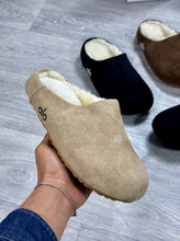 Load image into Gallery viewer, Slipper