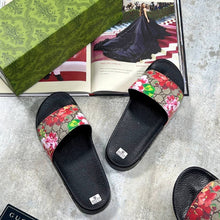 Load image into Gallery viewer, Slipper