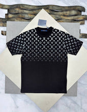 Load image into Gallery viewer, T-shirt
