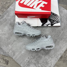 Load image into Gallery viewer, Shoes