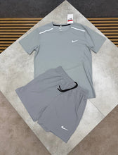 Load image into Gallery viewer, Tshirt