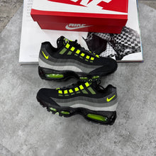 Load image into Gallery viewer, Shoes