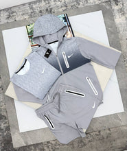 Load image into Gallery viewer, T-shirt