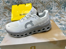 Load image into Gallery viewer, Shoes