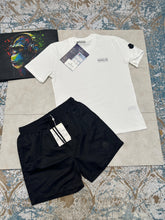 Load image into Gallery viewer, Tshirt