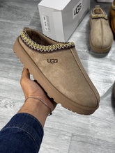 Load image into Gallery viewer, Slipper