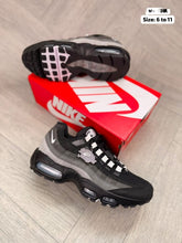 Load image into Gallery viewer, Shoes