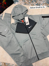 Load image into Gallery viewer, Tracksuit men