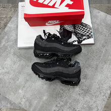 Load image into Gallery viewer, Shoes