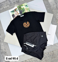 Load image into Gallery viewer, T-shirt
