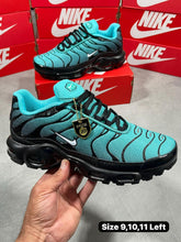 Load image into Gallery viewer, Shoes