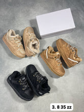 Load image into Gallery viewer, Shoes
