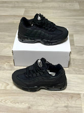 Load image into Gallery viewer, Shoes boy