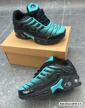 Load image into Gallery viewer, Shoes