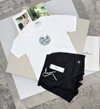 Load image into Gallery viewer, T-shirt