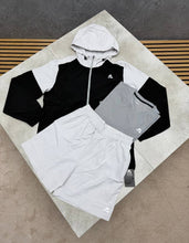 Load image into Gallery viewer, T-shirt