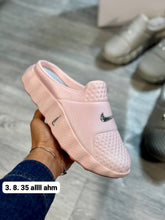 Load image into Gallery viewer, Slipper