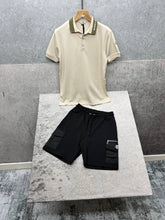 Load image into Gallery viewer, T-shirt