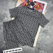 Load image into Gallery viewer, T-shirt
