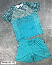 Load image into Gallery viewer, Tshirt