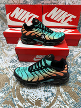 Load image into Gallery viewer, Shoes