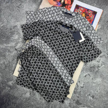 Load image into Gallery viewer, T-shirt