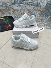 Load image into Gallery viewer, Shoes