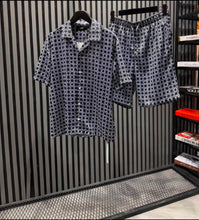 Load image into Gallery viewer, Tshirt