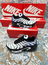 Load image into Gallery viewer, Shoes