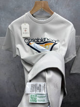 Load image into Gallery viewer, T-shirt