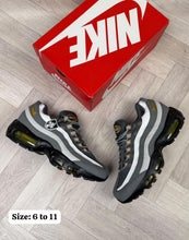 Load image into Gallery viewer, Shoes