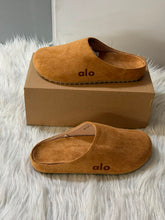 Load image into Gallery viewer, Slipper